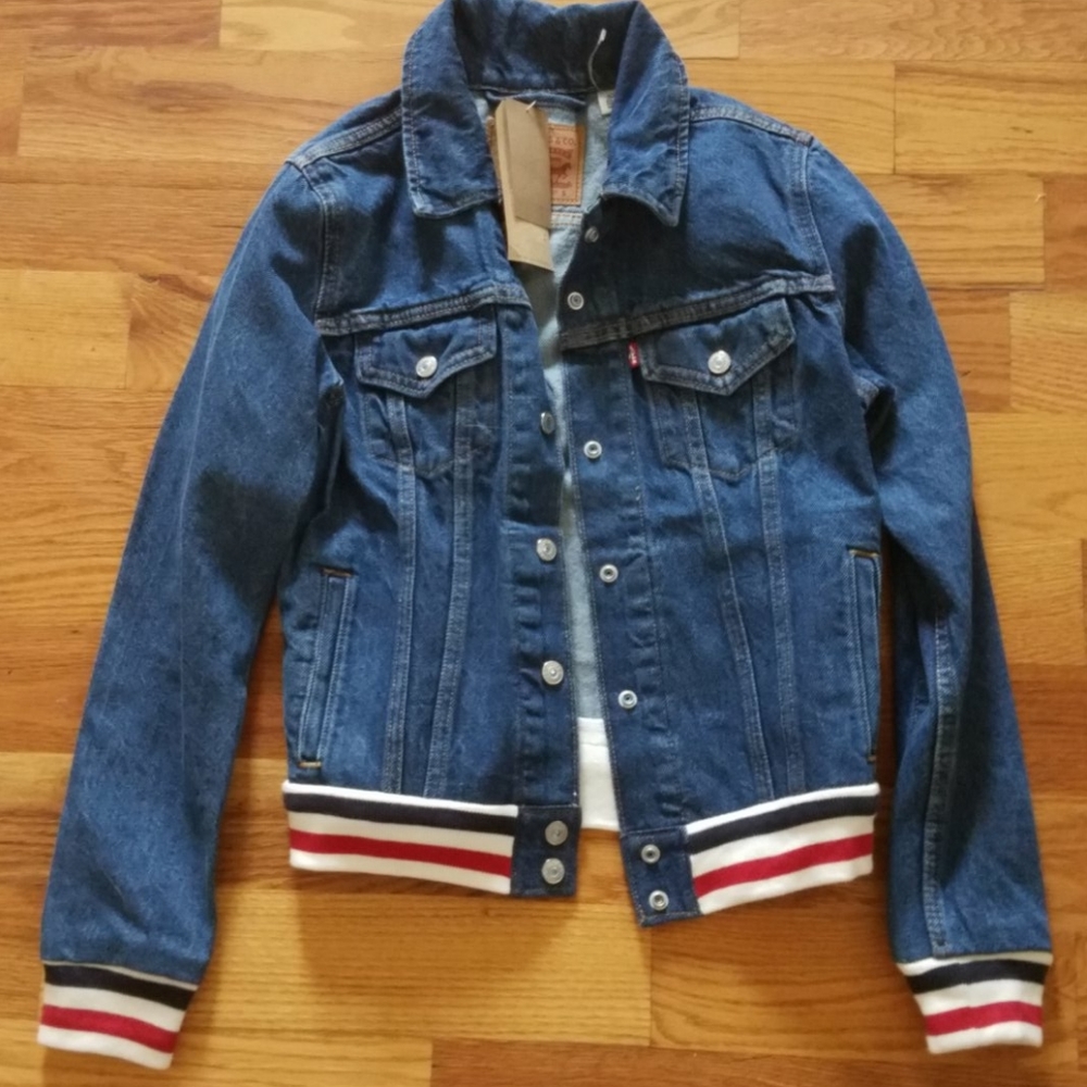 NWT  f Levi JEAN JACKET GREAT 4th of July🇺🇸🇺🇸 cool nights